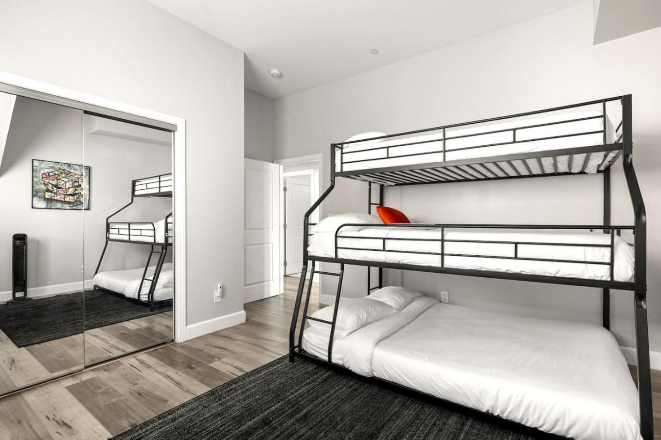 New Luxury Townhome Sleeps 9 Near Usc Dtla Expo * Los Angeles